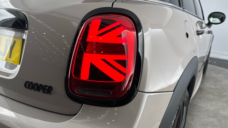 MINI Hatchback 1.5 Cooper Sport 5dr Petrol Hatchback